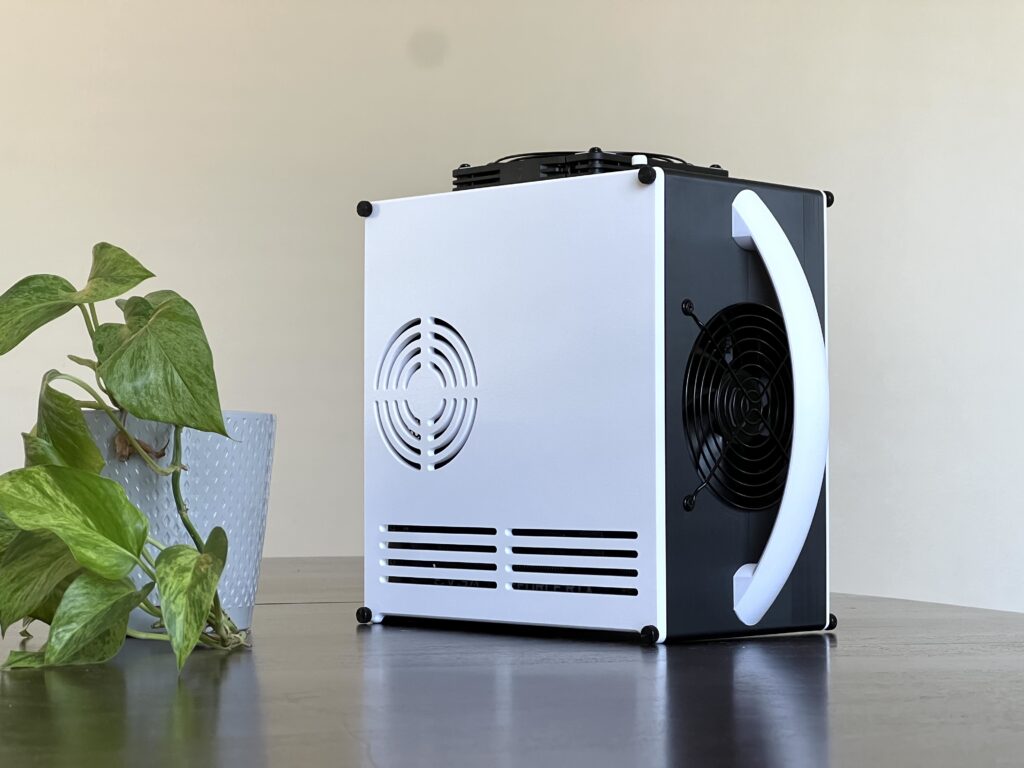 Mini Mighty Rig, Black and White — assembled, hero shot