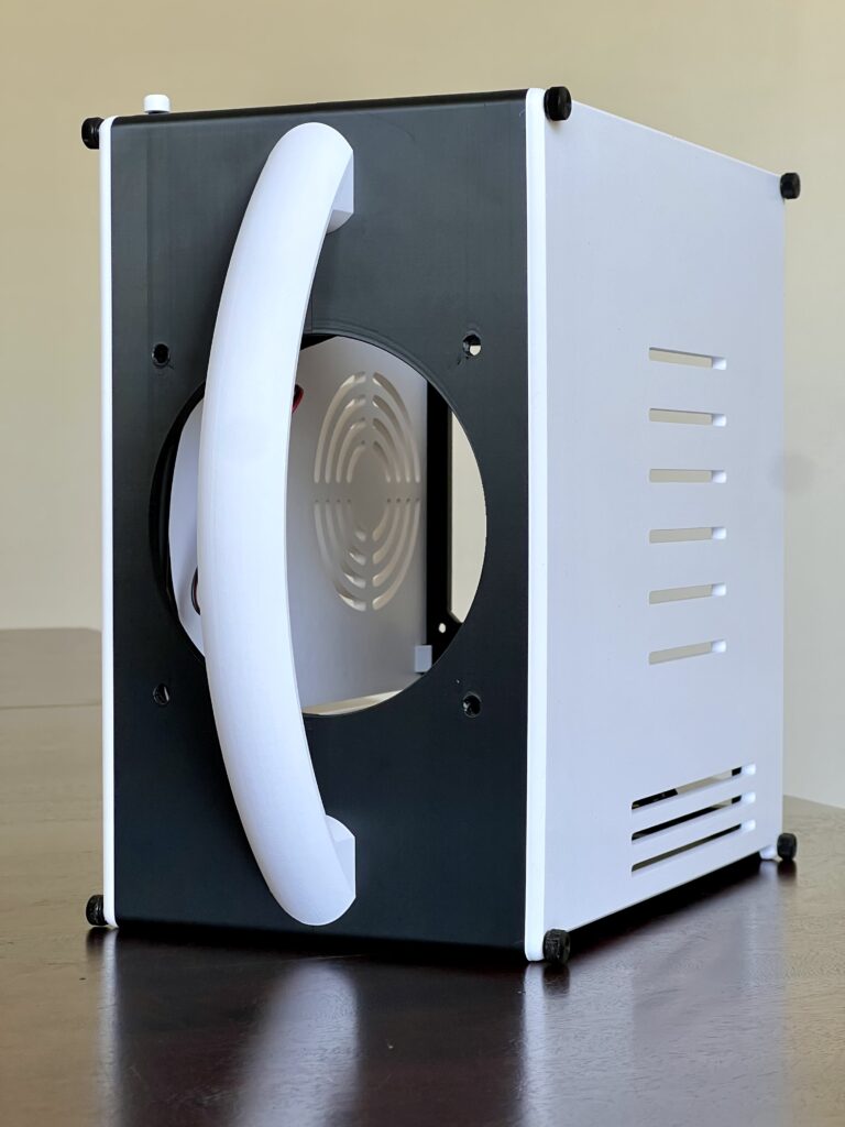 Mini Mighty Rig, Black and White — case, front, right-side view