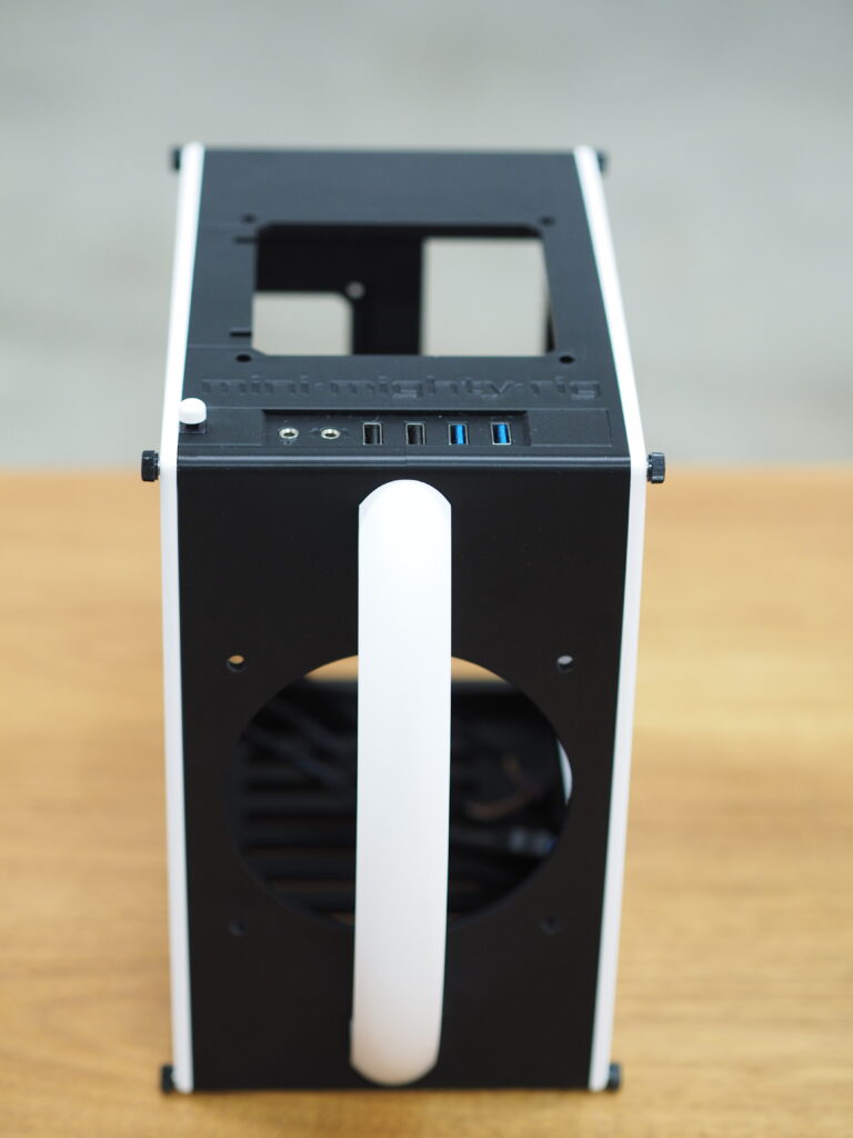 Mini Mighty Rig, Black and White — case, top-front view