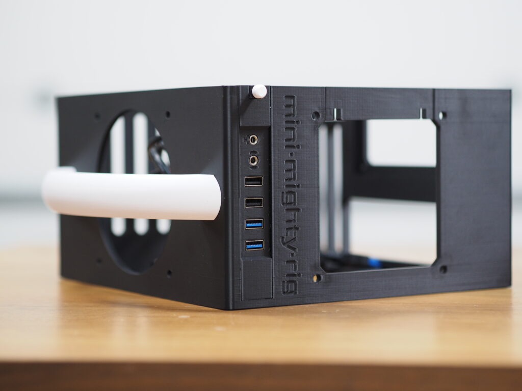 Mini Mighty Rig, Black and White — case, opened flat